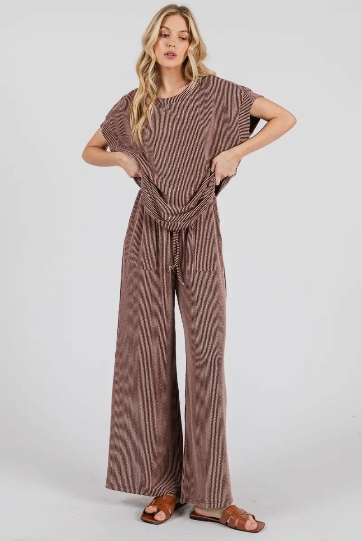 【新品未開封 在庫ラスト】RIB KNIT LOUNGE SET / BROWN Brown Ribbed Lounge Set – Shopbrandnewyou