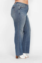 Load image into Gallery viewer, Judy Blue Plus Vintage Straight Leg Jeans