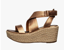 Load image into Gallery viewer, Antelope Hadley Bronze Wedges