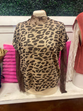 Load image into Gallery viewer, Leopard Short Sleeve Sweater
