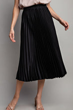 Load image into Gallery viewer, Black Pleated Skirt