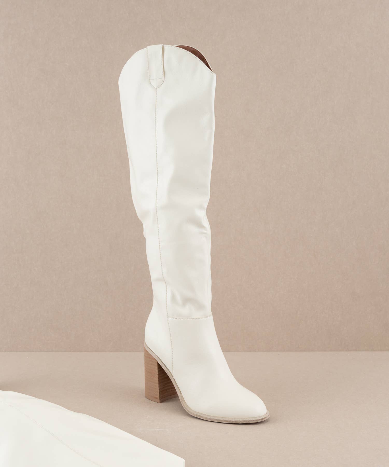 The Stephanie White Knee High Boots Shopbrandnewyou