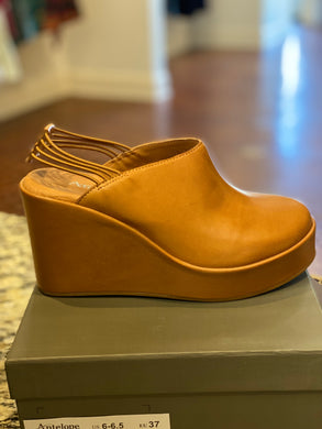 Antelope Closed Toe Wedge