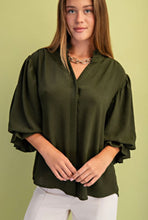 Load image into Gallery viewer, All About Olive Top