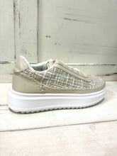 Load image into Gallery viewer, Top Moda Thick Bottom Woven Color Contrast Low Top Sneaker