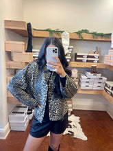 Load image into Gallery viewer, Leopard Print Jacket