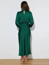 Load image into Gallery viewer, Emerald Green Long Sleeve Satin Dress