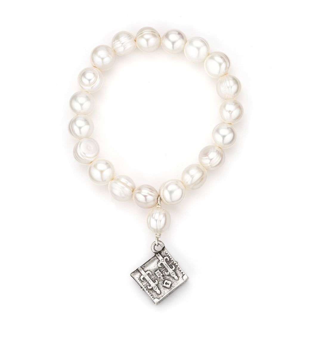 French Kande Pearl Bracelet with Tronc Pendant